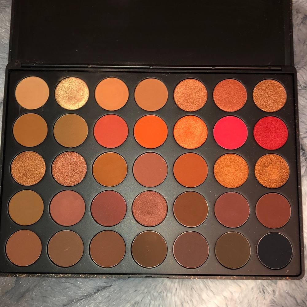 Used Morphe 35O2 palette - Picture 2 of 3